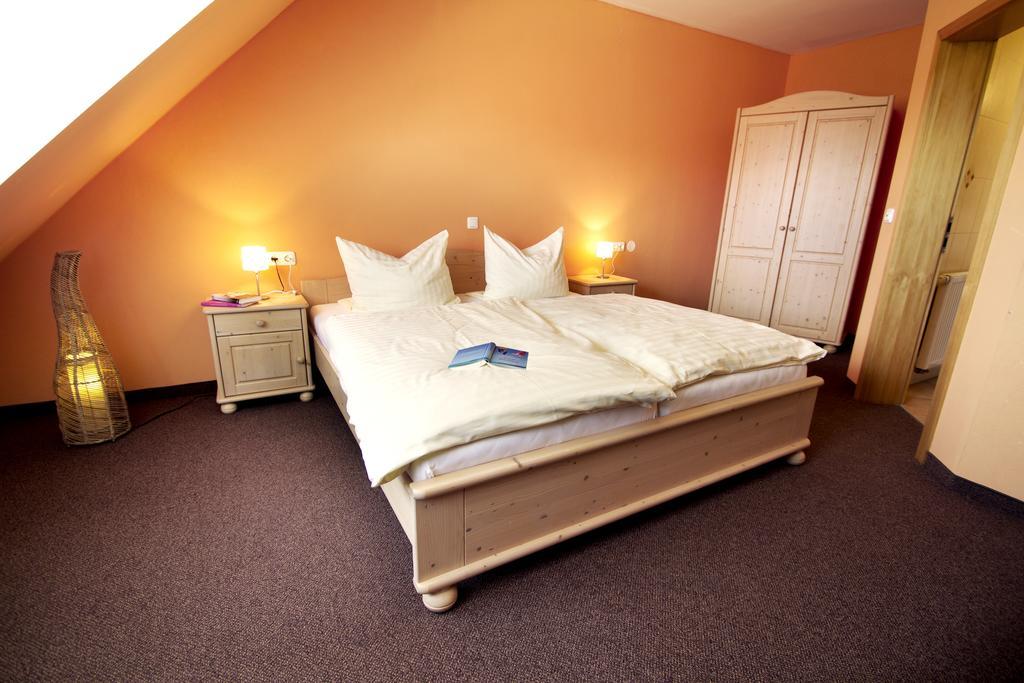 Brotzeit-Stadl Gbr Hotel Bad Staffelstein Room photo